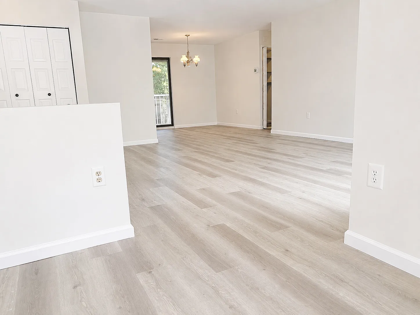 2 bed, 1200 sqft, $2,050 — Photo 1