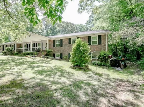 2041 Rainbow Dr, Snellville, GA 30039