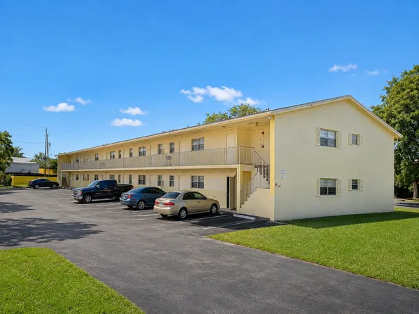 6001 NW 7 St, 6001 NW 7th St APT 7, Pompano Beach, FL 33063