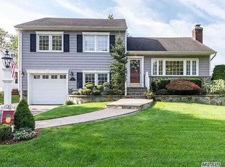 4 Greenridge Park, Garden City, NY 11530