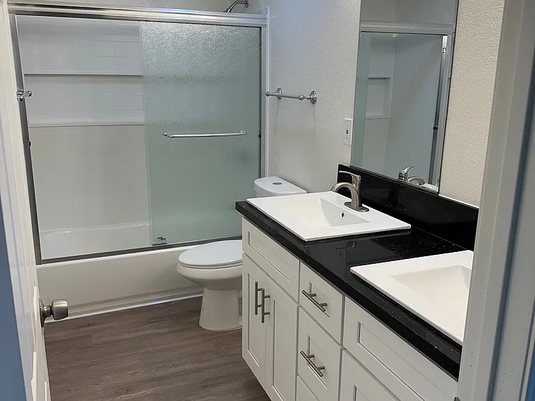 25 New York St #4 — Photo 3