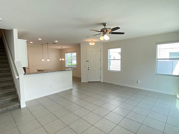 5th image of 2211 Sedge Grass Way