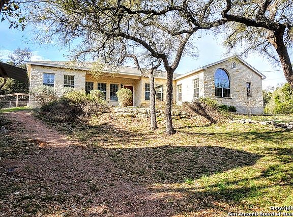 2nd image of 1150 Stallion Springs Dr
