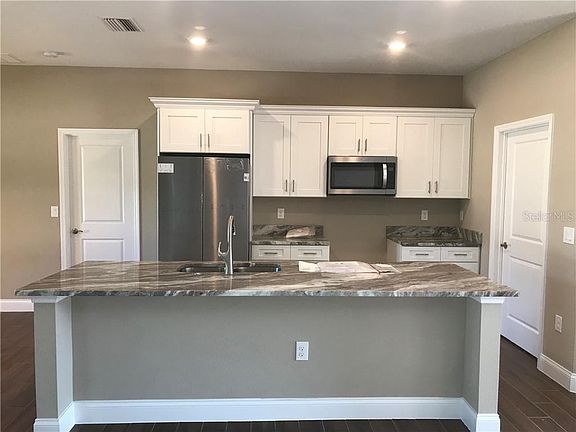 5th image of 362 Gardenia Ct