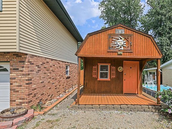 4th image of 4915 Hill Dr