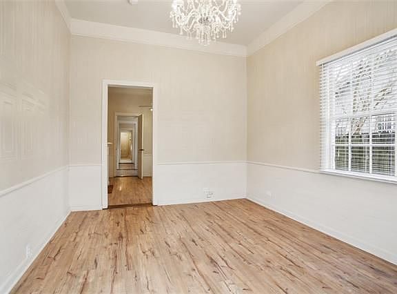 4th image of 726 Port St