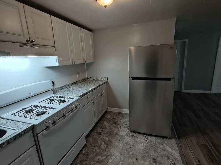 467 Allen St #101 — Photo 1