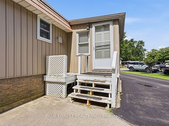 3rd image of 3100 Dorchester Rd #34