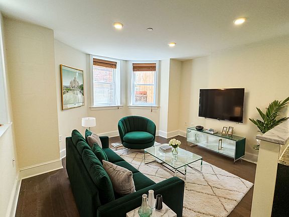 3rd image of 2308 Delancey Pl #Ll