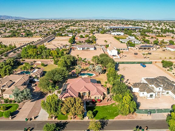 3rd image of 16462 W Pima St