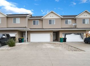 1208 Westport Beach Way UNIT B, West Fargo, ND 58078
