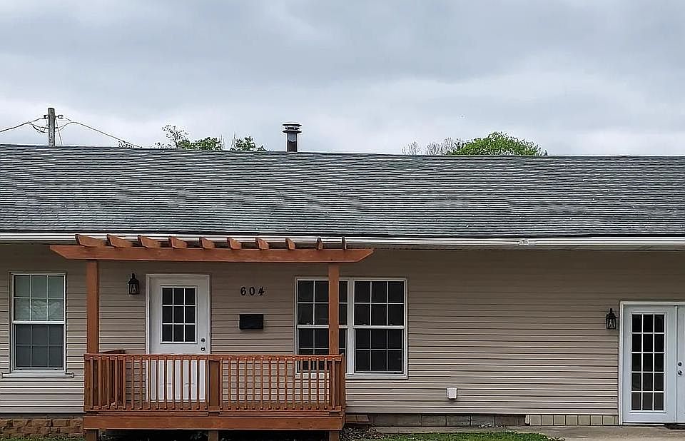 1st image of 604 E Livingston St