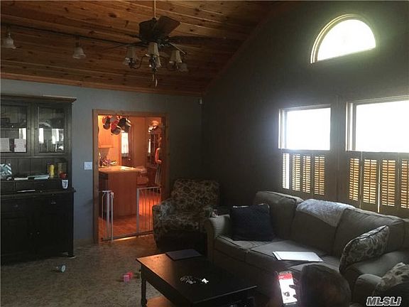 4th image of 29 Oaklawn Ave