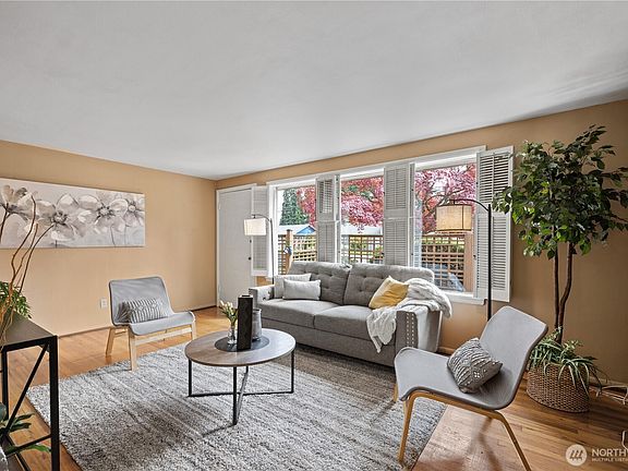 3rd image of 18851 Ashworth Avenue N