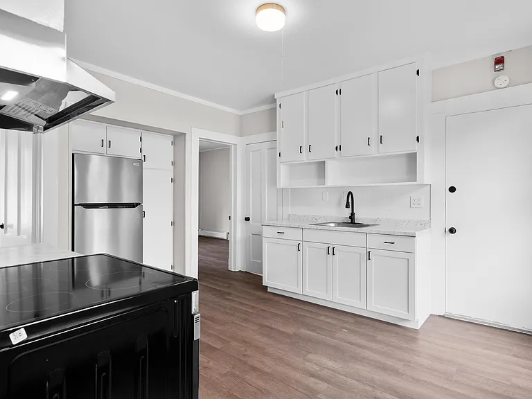 35 Newton St #2 — Photo 12
