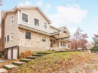 15 Village Hill Dr, Dix Hills, NY 11746