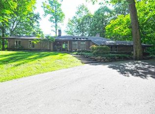 45731 Fermanagh Dr, Northville, MI 48168