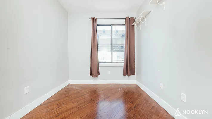 Rented by Nooklyn NYC LLC | media 12