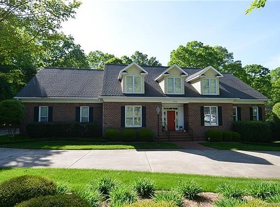 2nd image of 228 Augusta Dr