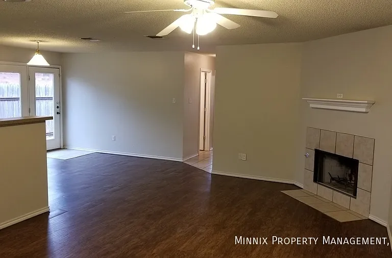 6318 7th St #1 — Photo 2