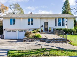 8 Delaware Ave, Jericho, NY 11753