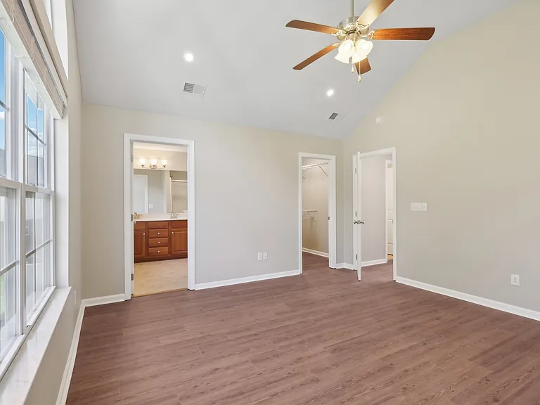 Master Bedroom - In Suite Bathroom and Large Walk In Closet