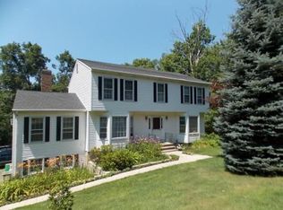 25 Cannonball Dr, Danbury, CT 06810