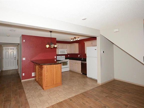 3rd image of 1347 SE Broadway Cir