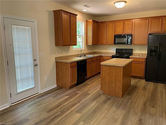 4th image of 1208 Olympic Dr