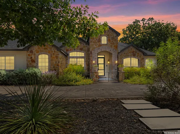 8609 Cavalry Dr, Fair Oaks Ranch, TX 78015