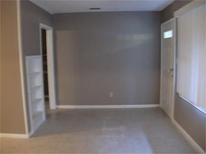2nd image of 711 E Brookwood Dr