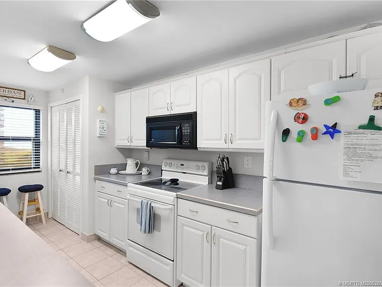10044 S Ocean Dr #401 — Photo 6