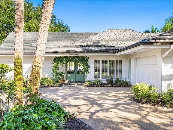 4th image of 1780 Seagrove Dr