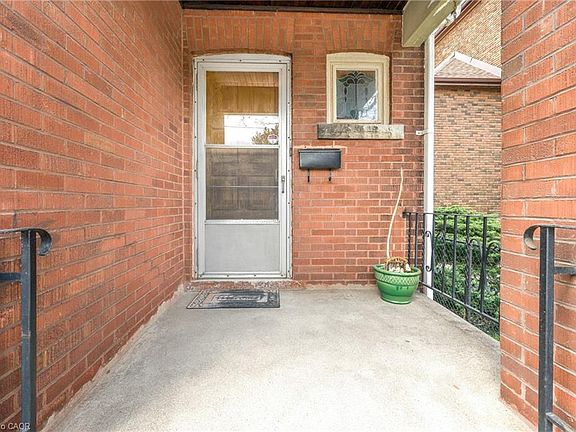 4th image of 153 Gage Ave N