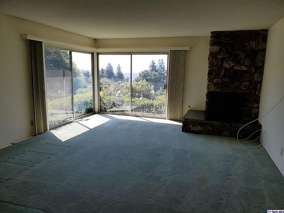 3rd image of 3311 Brookhill St