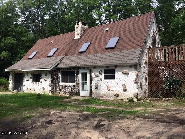 1st image of 3431 Wolf Lake Dr