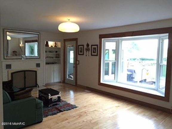 3rd image of 6503 E Mn Ave