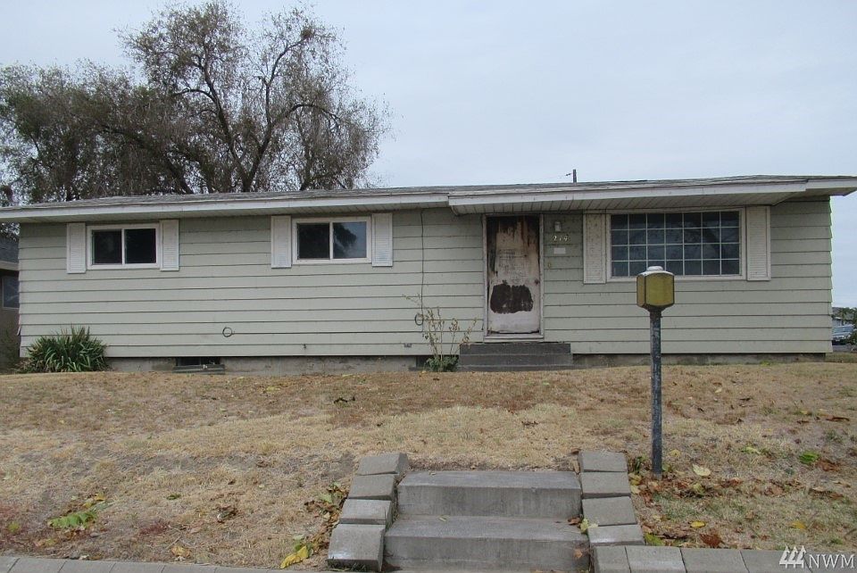 1st image of 1214 W Lakeside Dr