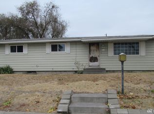 1214 W Lakeside Dr, Moses Lake, WA 98837