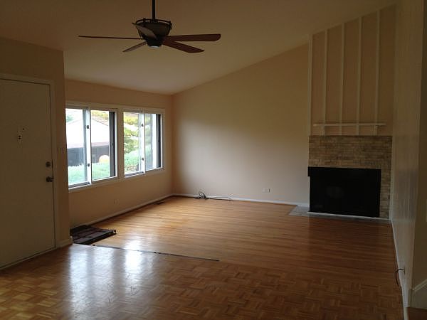 1st image of 8 Stratford Ct