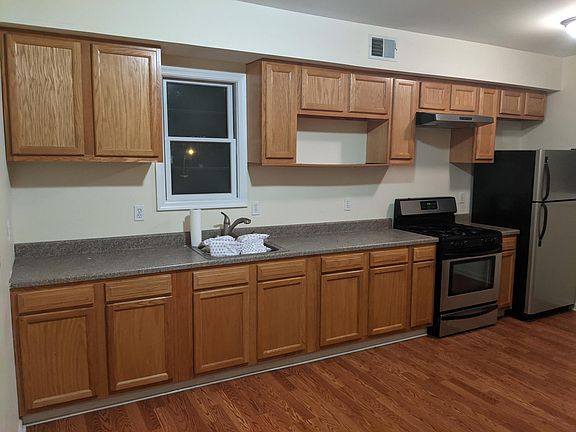 4th image of 44 Elmora Ave Floor 2