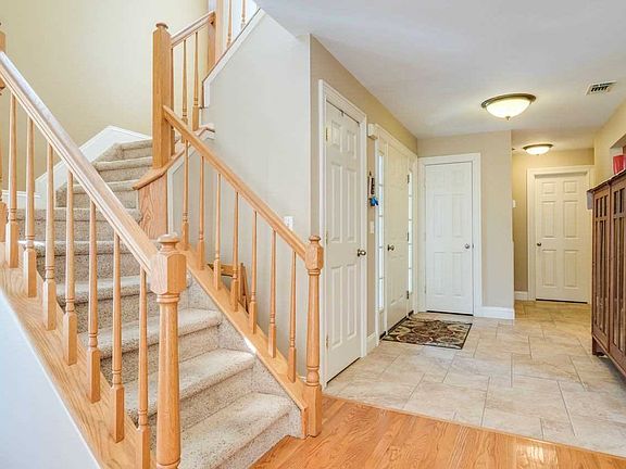 4th image of 133 Erin Ln