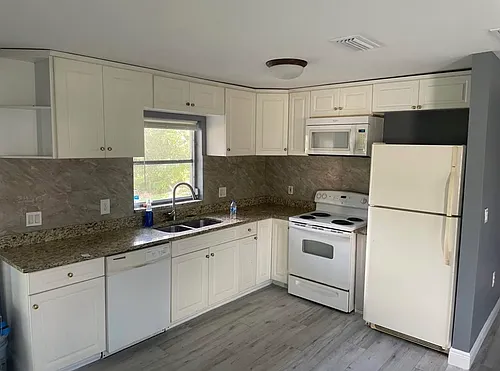 893 Iris Dr #1 Photo 1