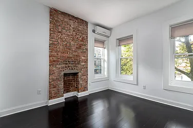 Rented by Imperial Property Advisers