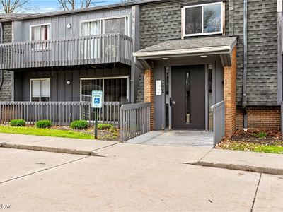 6227 Hidden Creek Dr APT 229, Lorain, OH, 44053