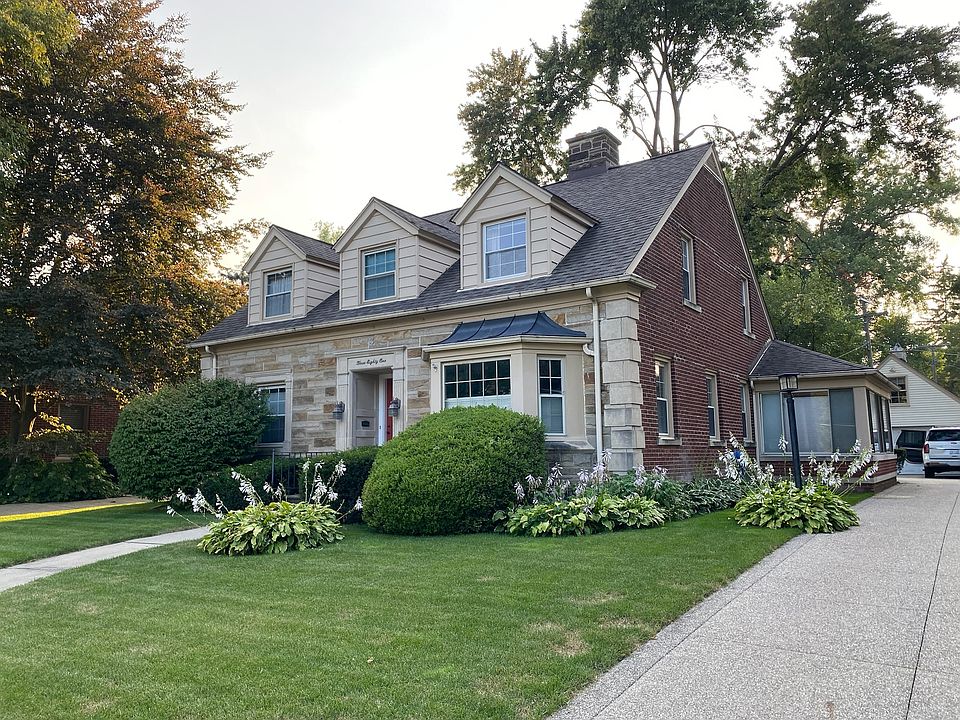 Curbside Exterior