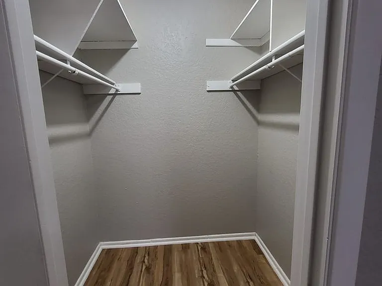 1051 Country Club Dr #19 — Photo 9