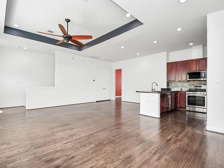 3900 Center St — Photo 17