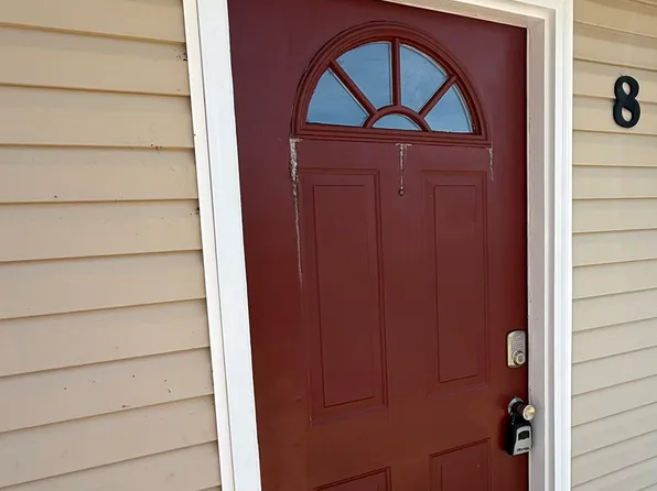 109 Ryan Rd APT 8, Cotter, AR 72626