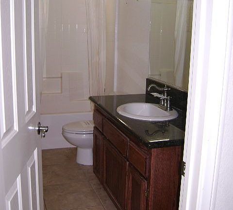3rd image of 7044 Kourie Way